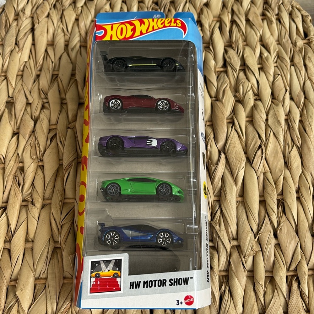 Aston Martin Ferrari Ford GT Lamborghini Lotus Hot Wheels 5 pack Motor Show Car